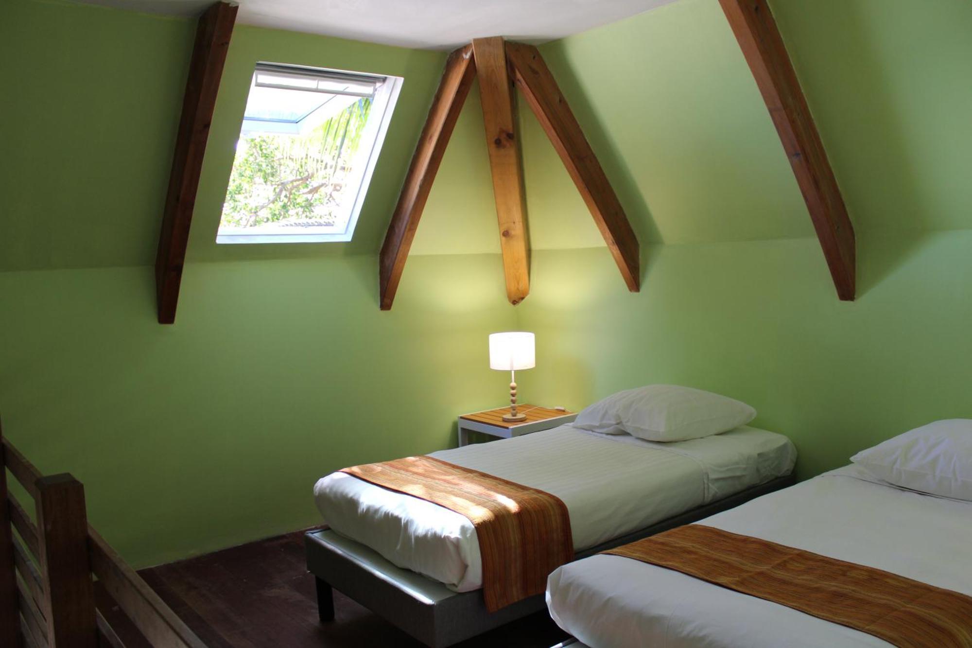 Hotel Tieti Poindimié Zewnętrze zdjęcie